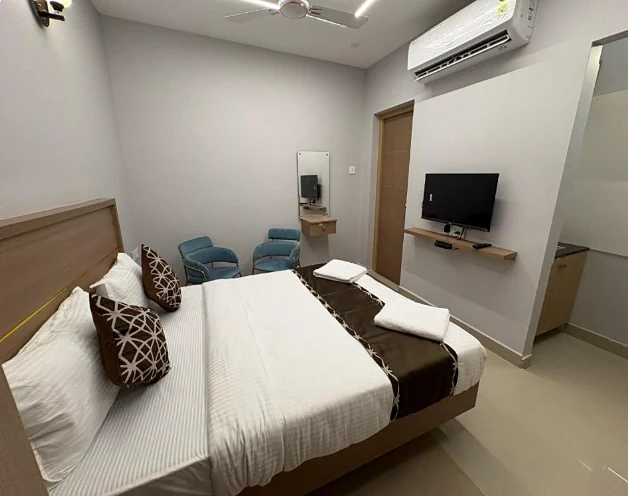 Deluxe Double room, second view